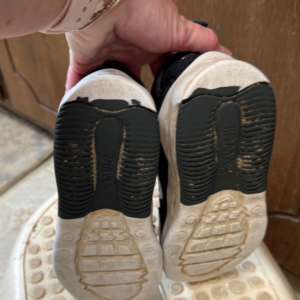 Nike Kids AIR Black and Lime Sneakers - Picture 2 of 4